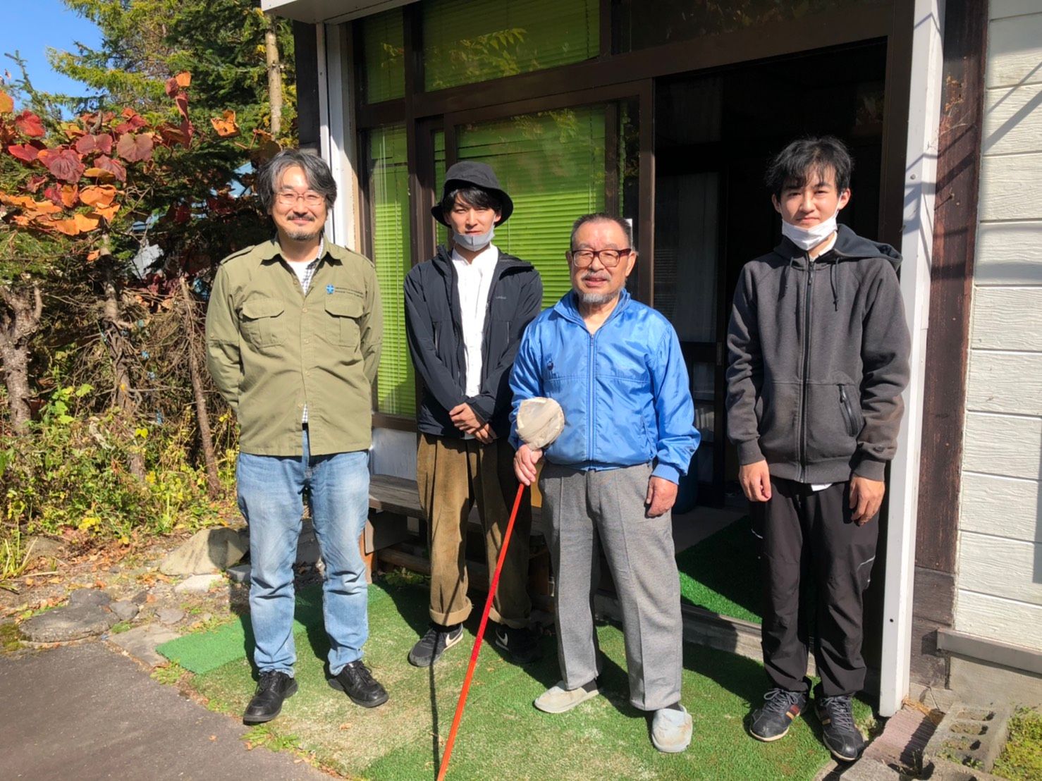 写真中央、向かって右側が保田さん